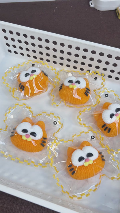Garfield Squish Head – Grumpy, Chunky, Perfect